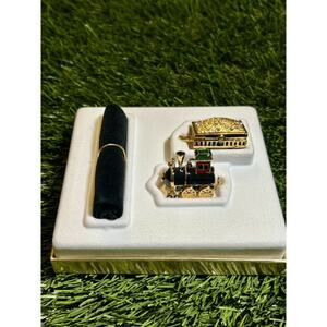 Estée Lauder Beautiful "LOCOMOTIVE COMPACT" Compact solid Perfume BNIB